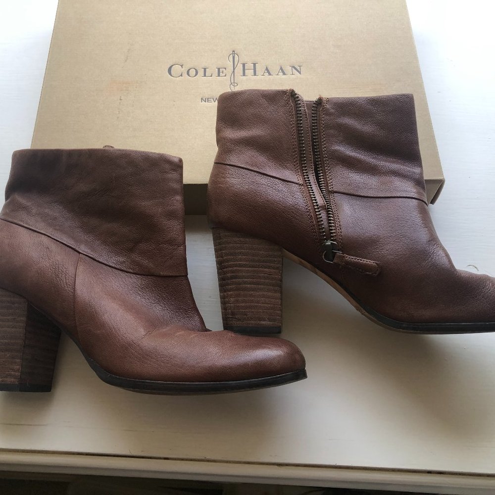 COLE HAAN Cassidy Boot size 8 in Sequoia color Nike Air